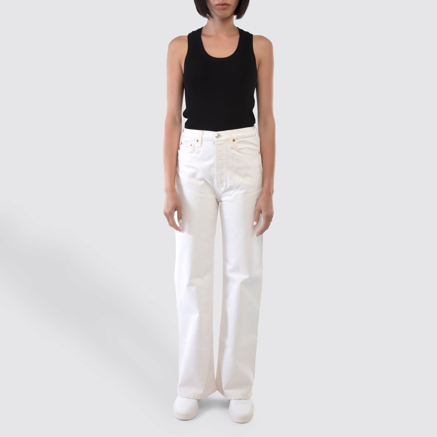 Re/Done | High-Rise Jeans in White - Style View