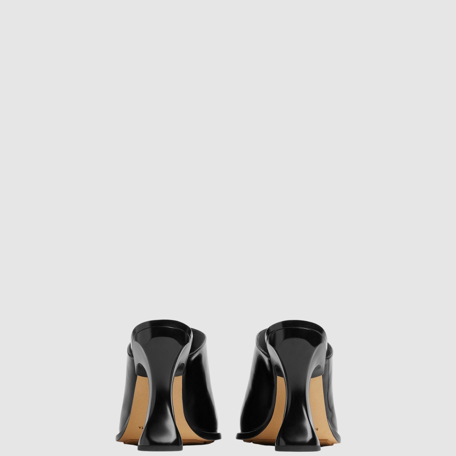Bottega Veneta Cha-Cha Mule_BOTW243003