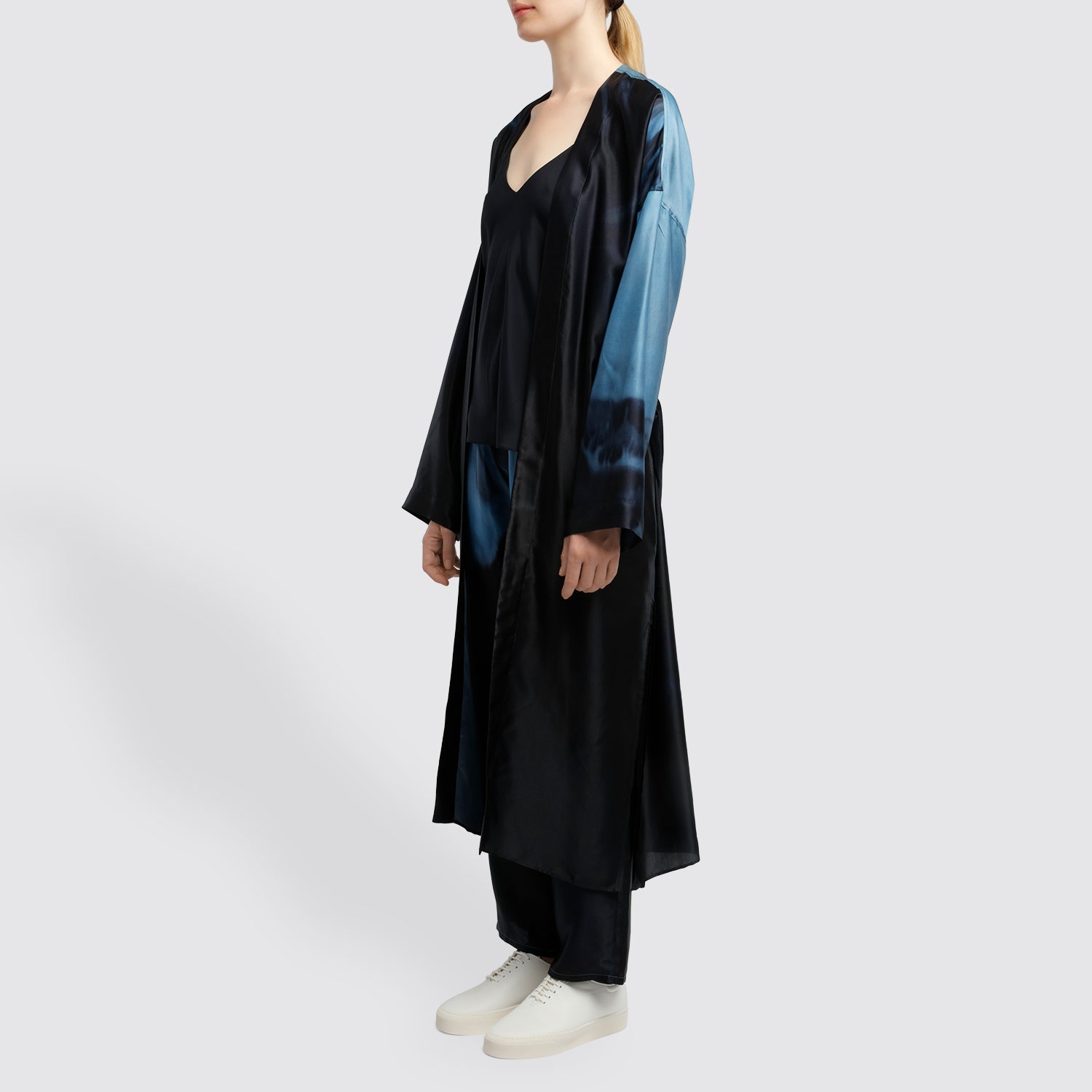 Ouro Silk Kimono View 2