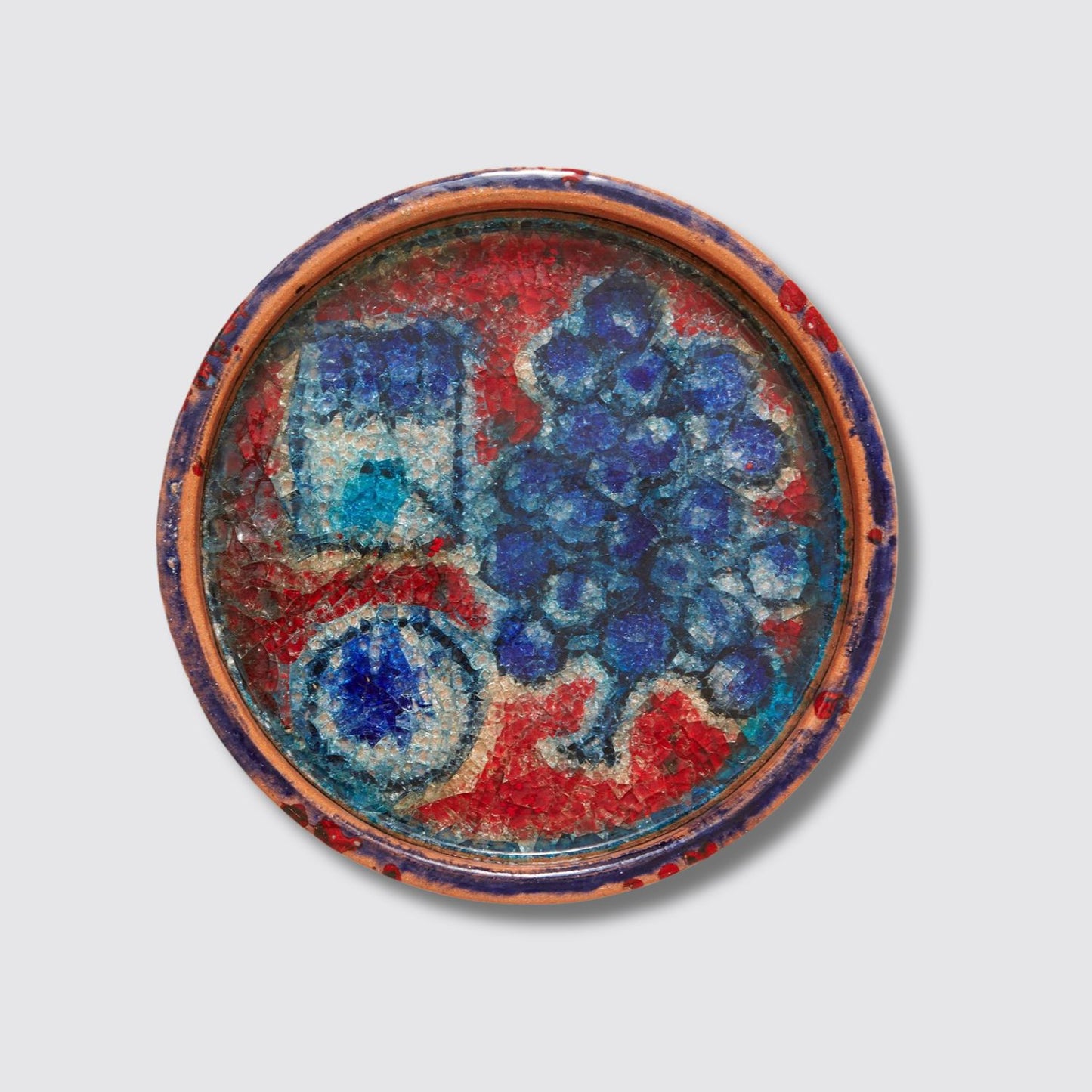 Just One Eye Table Set with Grapes - Flat View (Guerrino Tramonti)