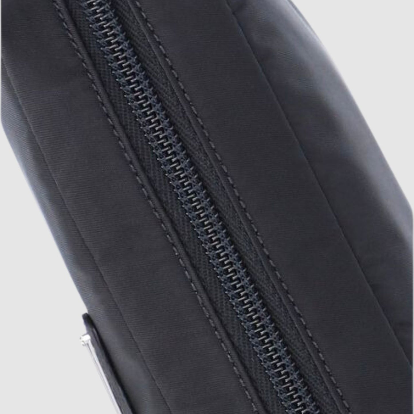 Prada Black 'Re-Nylon' Pouch_PRAW243016
