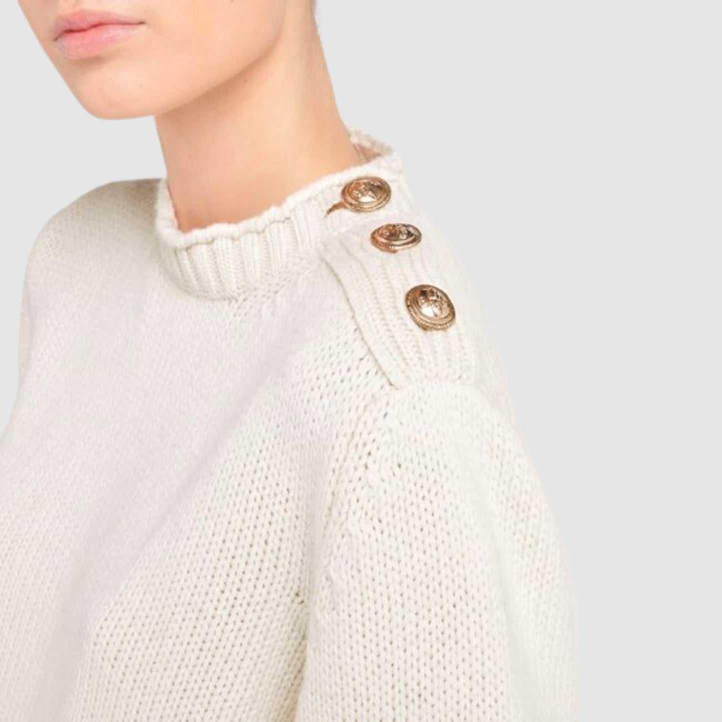 Barrie Round Neck Pullover_RIEW234004