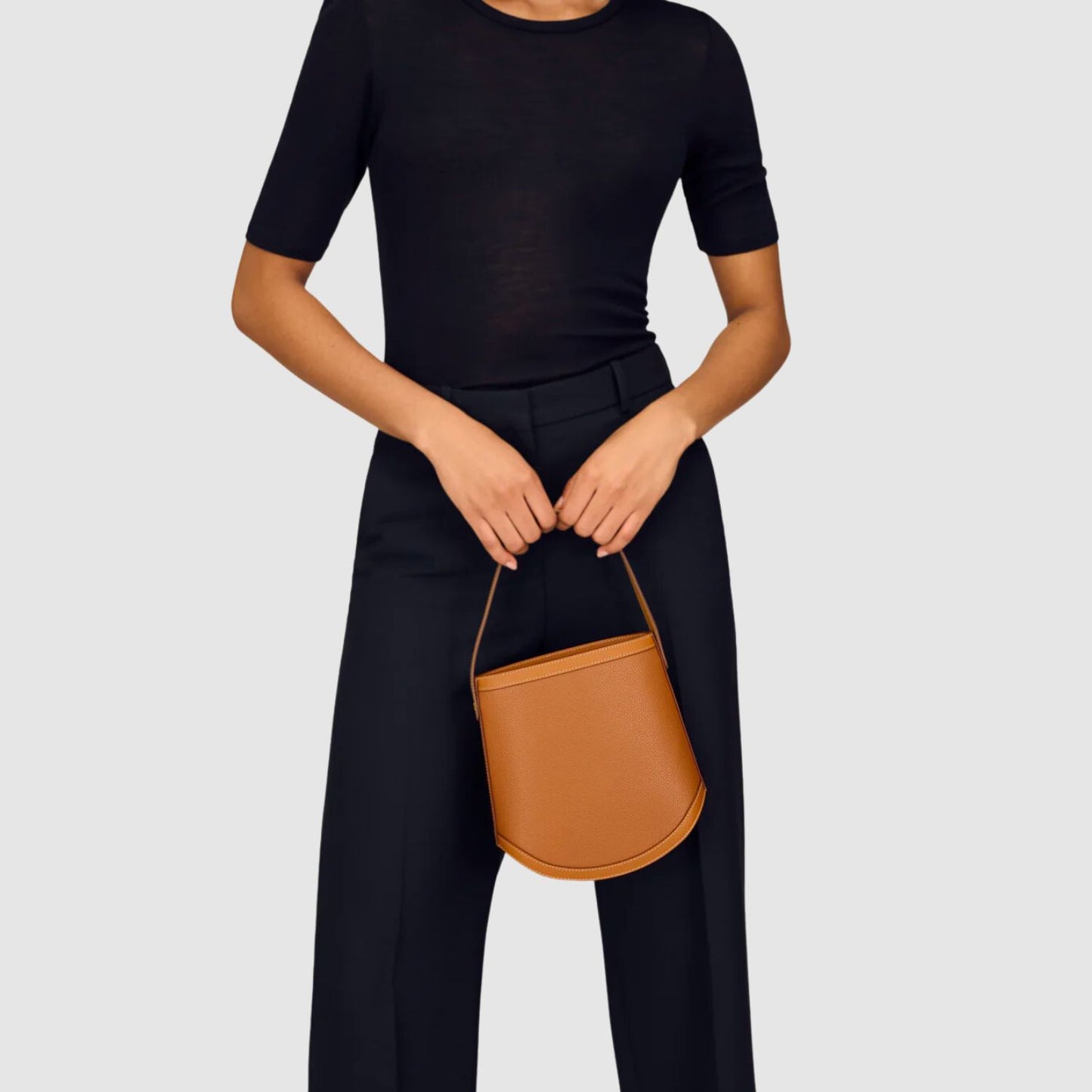 Savette Bucket in Saddle Mixed Leathers_SAVT235005