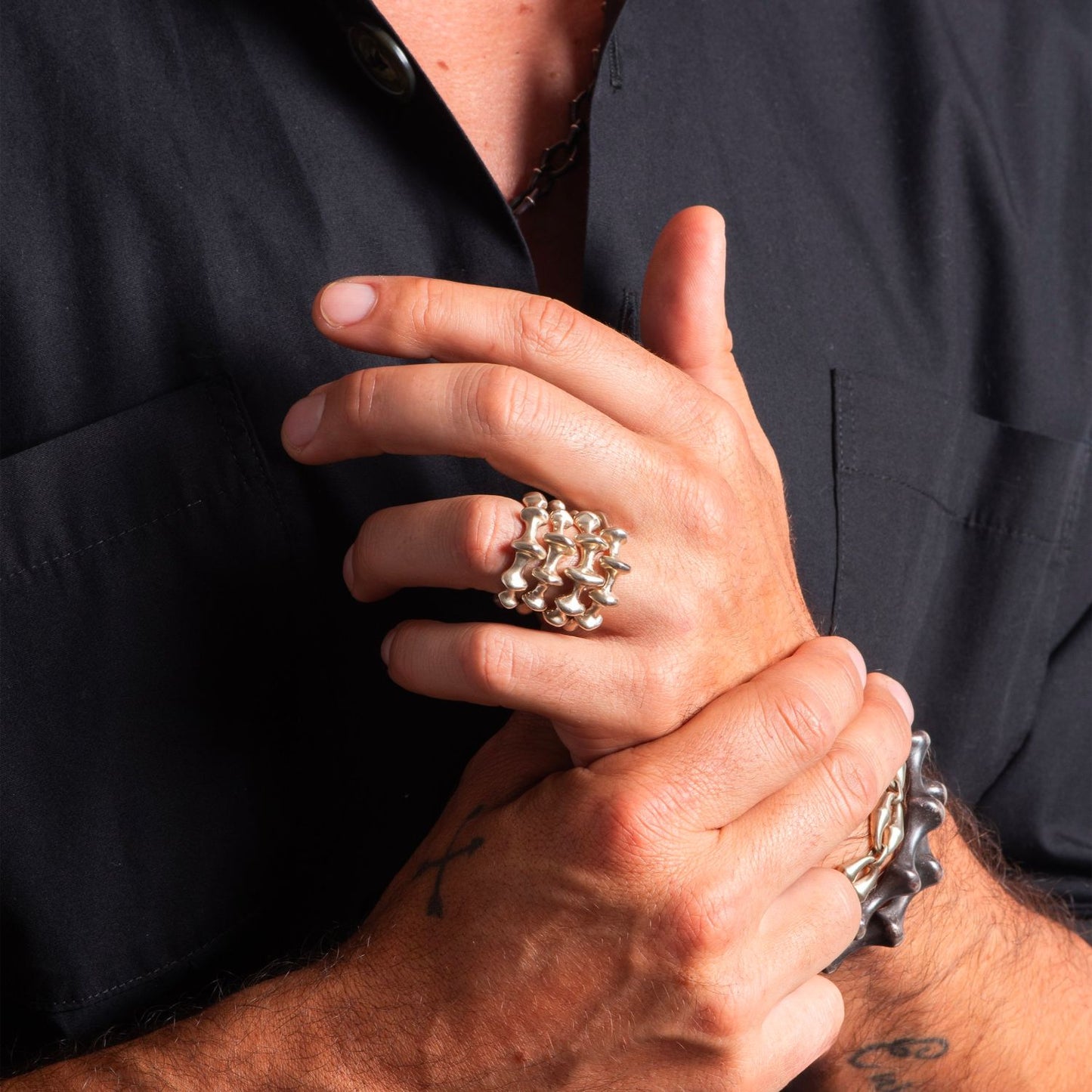 Vram White Gold Chrona IV Ring